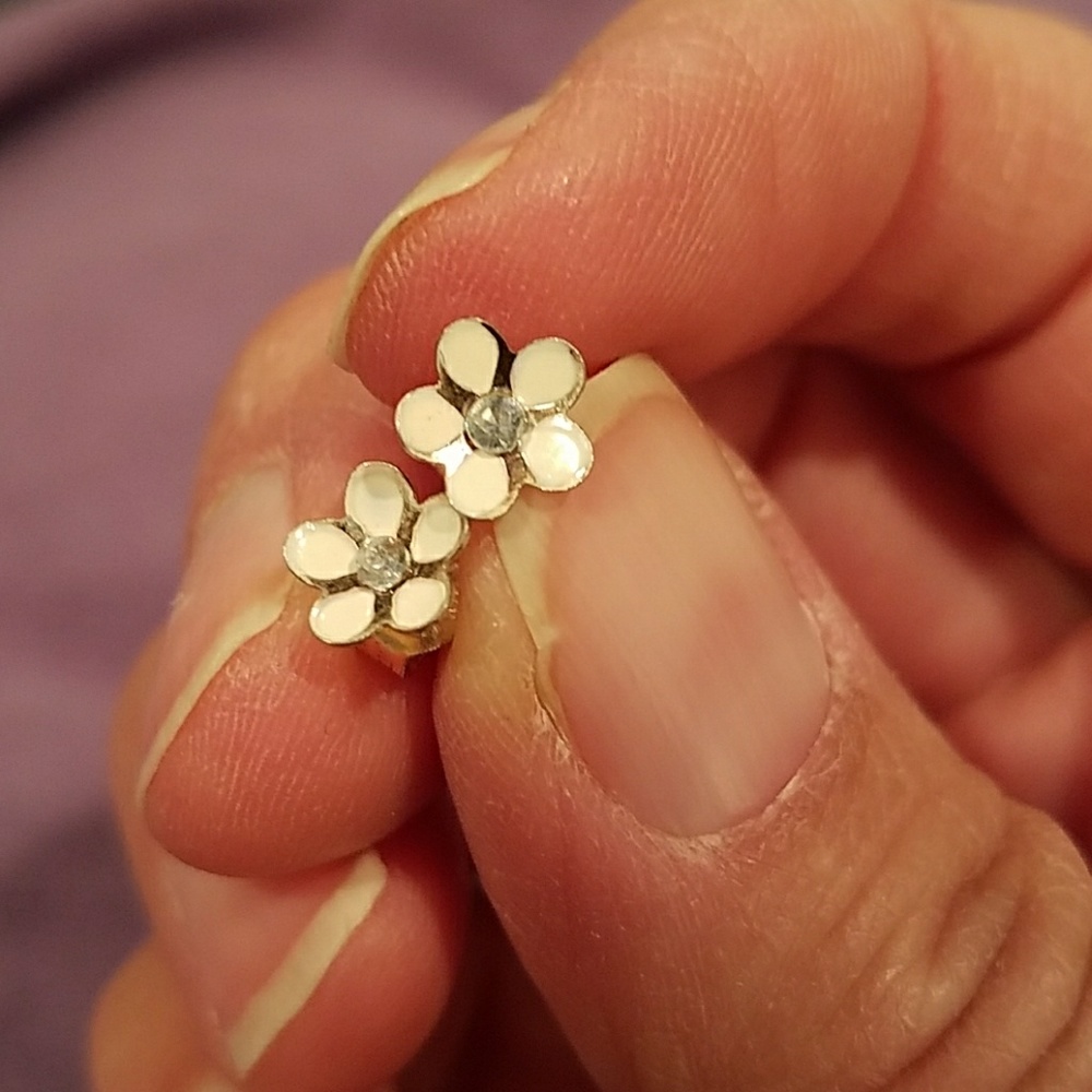Tiny white flower earrings